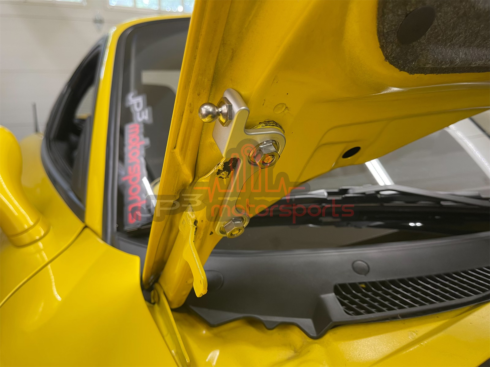 Mazda RX7 FD3S CNC Hood Strut Bracket Set
